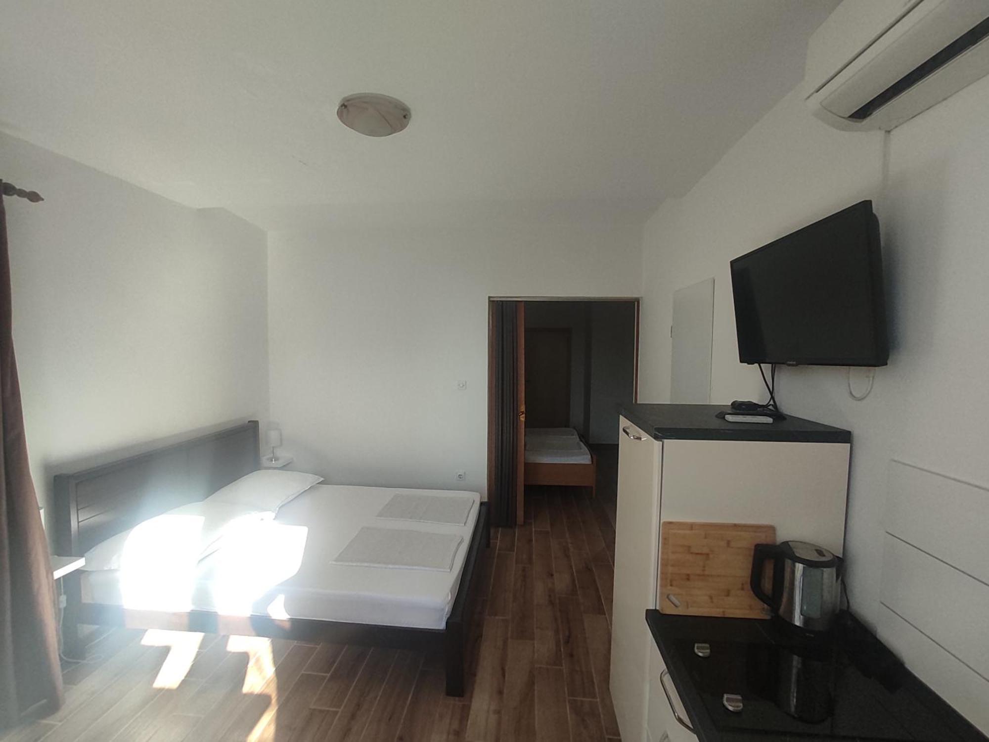 Hotel Pansion Marta Bibinje Esterno foto